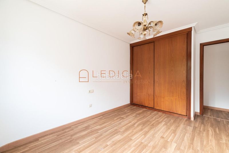 Foto 3f2c826e-3423-4852-b63a-7c0c9bb983cb. Pis amb calefacció aparcament a travesía de Vigo - san xoán Vigo