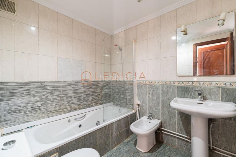 Foto 5048509b-042e-4611-ae11-bbc04ae3834c. Pis amb calefacció aparcament a travesía de Vigo - san xoán Vigo