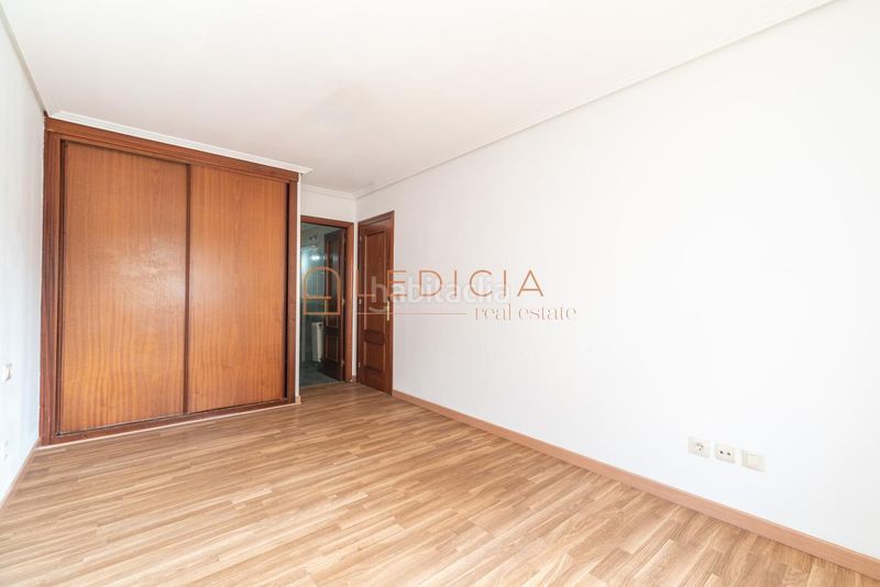 Foto 8d67dd0f-61cd-4b00-966b-46a5a57a308a. Pis amb calefacció aparcament a travesía de Vigo - san xoán Vigo