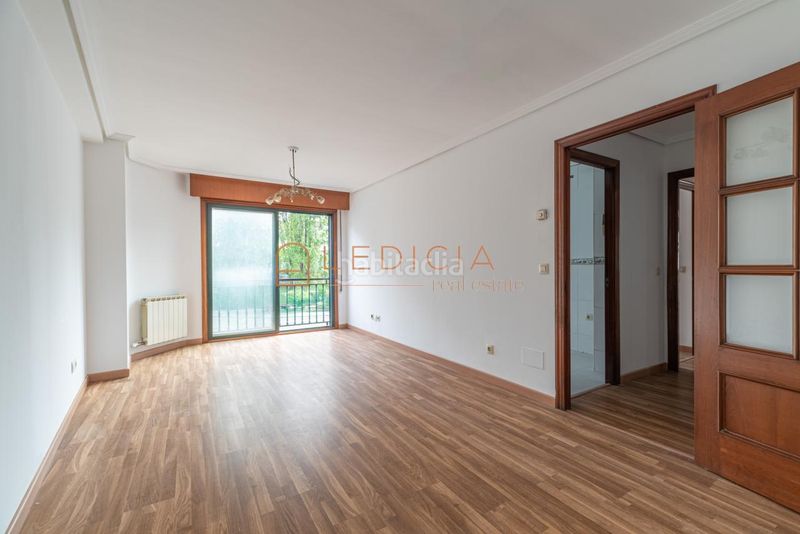 Foto bd423c99-aa77-4b6b-b723-7c75a5bd2e2b. Pis amb calefacció aparcament a travesía de Vigo - san xoán Vigo