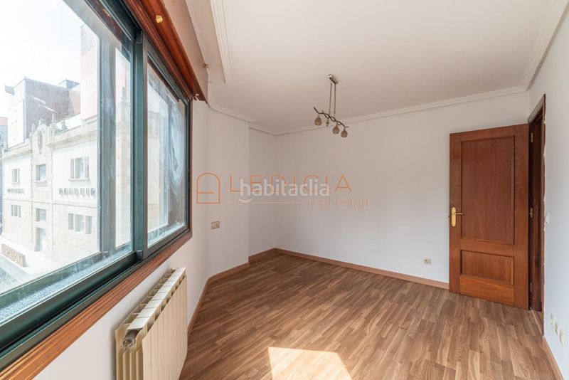 Foto cf29c4c9-f0b8-4861-8e45-84524c8fd3df. Pis amb calefacció aparcament a travesía de Vigo - san xoán Vigo