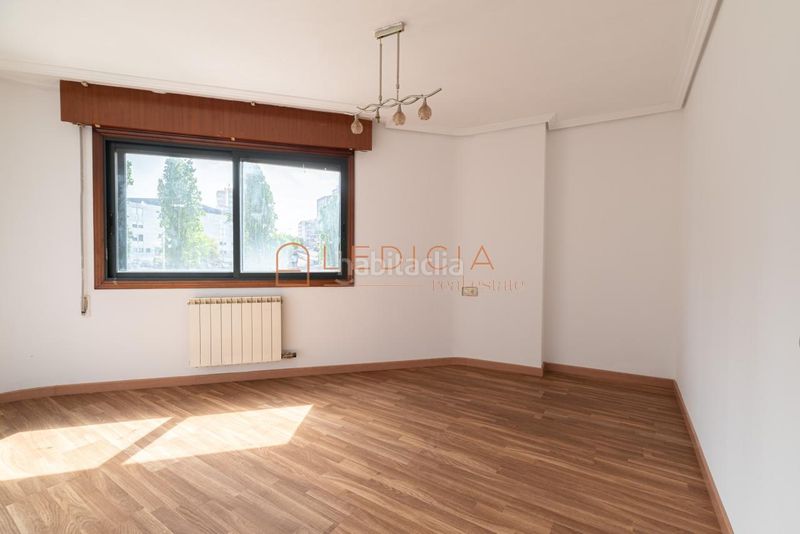 Foto f22622e1-3576-4b2f-9a8f-a34220b08178. Pis amb calefacció aparcament a travesía de Vigo - san xoán Vigo