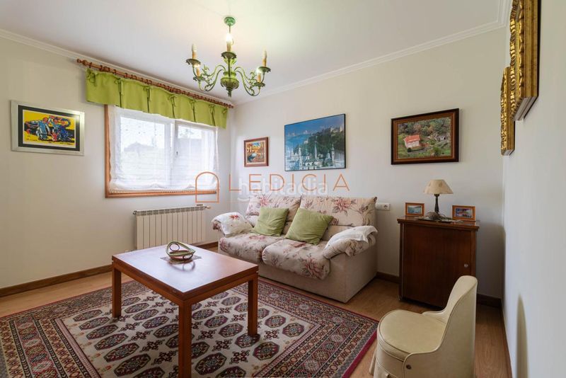 Foto 899d213d-f4cb-4587-bdf5-4c58288a25d7. Chalet en Gondomar