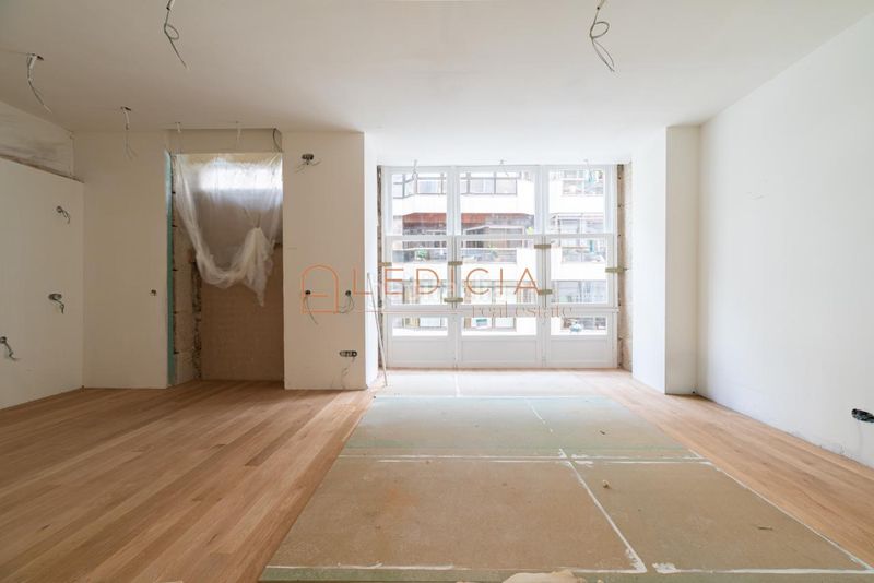 Foto 1f64cdd1-c084-485e-895b-9e200d41595e. Flat with heating parking in Centro - Areal Vigo