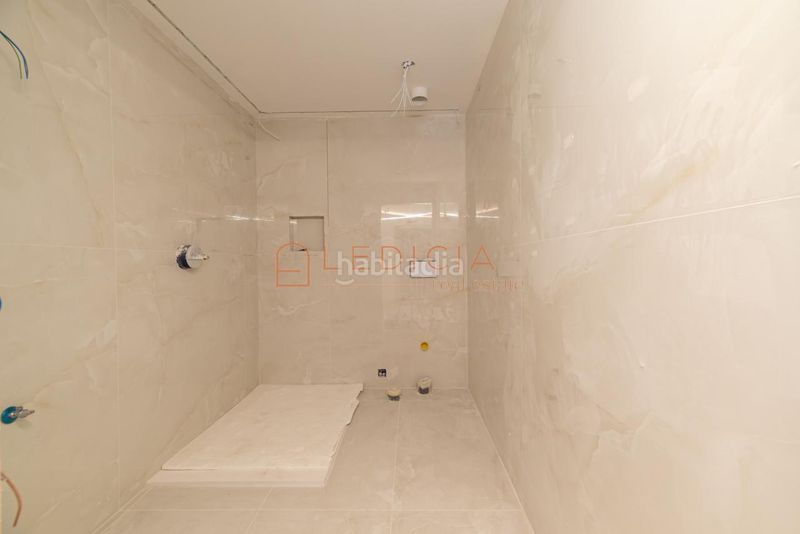 Foto 7e18db2a-013c-4811-907e-24e611a6de9b. Flat with heating parking in Centro - Areal Vigo