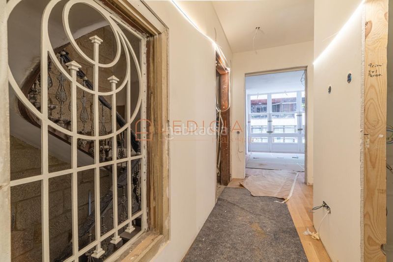 Foto 85a10989-831e-4e1f-bb36-eb1f7cbe6846. Flat with heating parking in Centro - Areal Vigo