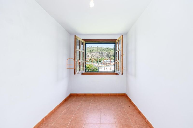 Foto f8384329-6f99-4dd0-9ca0-46e3e56ca00f. Casa a Baiona