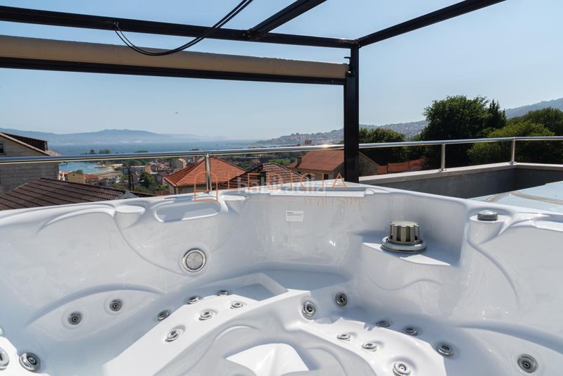 Foto c70a8a8e-e2ca-4af1-8454-6bca246d5659. Casa amb calefacció aparcament piscina a Moaña