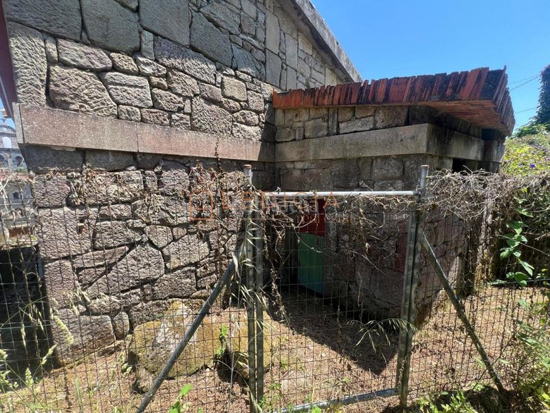 Foto 04ff19c1-9973-4789-9083-f7ac4e2c4050. Casa a camiño da igrexa 5 a Nigrán centro Nigrán