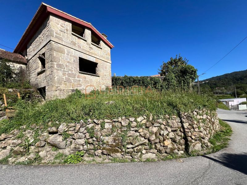 Foto 635eaa65-0b0f-4e61-8642-c7593eebae43. Casa a camiño da igrexa 5 a Nigrán centro Nigrán