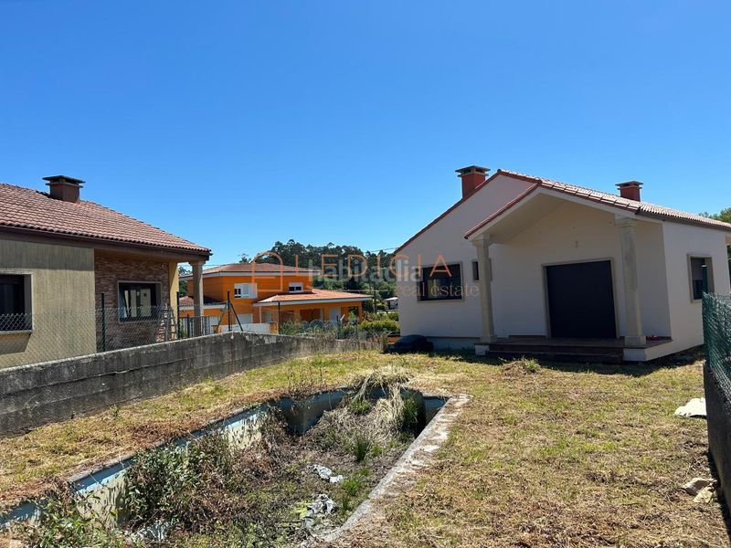 Foto df933d96-548e-4118-8841-047a3af804fb. Chalet en lugar eidos de abaixo 12 parcela 6 en Tomiño
