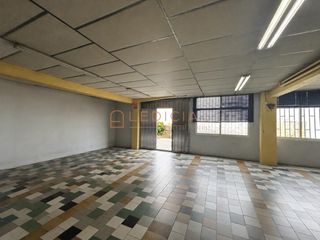 Local Comercial a Mestre Chane 9
