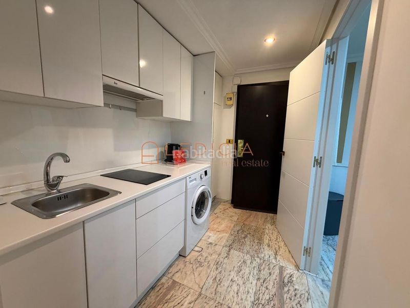 Foto 0ca6647b-89f8-4acc-beec-4f09473bcbc5. Location studio avec chauffage dans Casco Vello Vigo