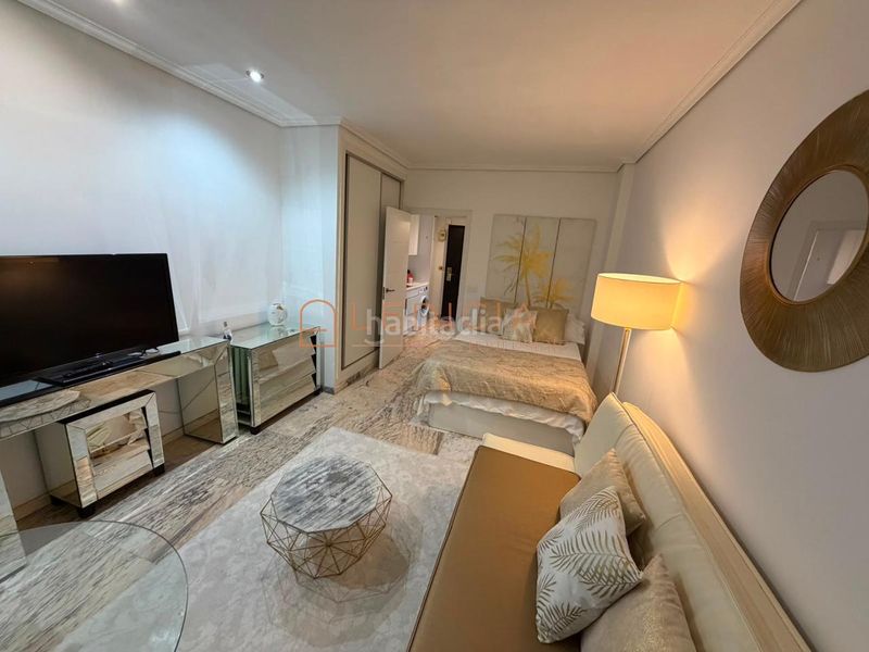 Foto a723b8e1-b1f4-496b-b8e5-64d6bcc5c318. Location studio avec chauffage dans Casco Vello Vigo