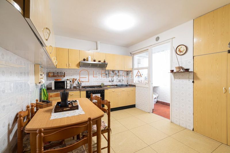 Foto 4be8a76e-a01c-42e8-b2d9-054d3f43cff6. Flat with heating in Teis Vigo