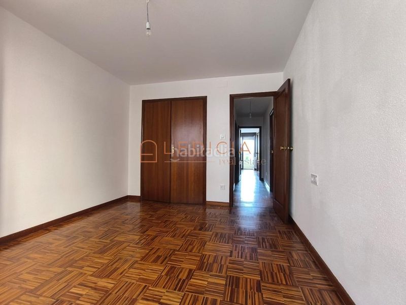 Foto 1de88a4f-4713-4ba8-94fb-770fe702a722. Rent flat with heating parking in As Travesas - Balaidos Vigo