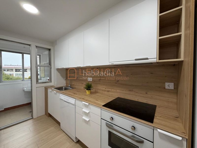 Foto 7c70b312-5895-40b1-ac5c-e6f559a48895. Rent flat with heating parking in As Travesas - Balaidos Vigo