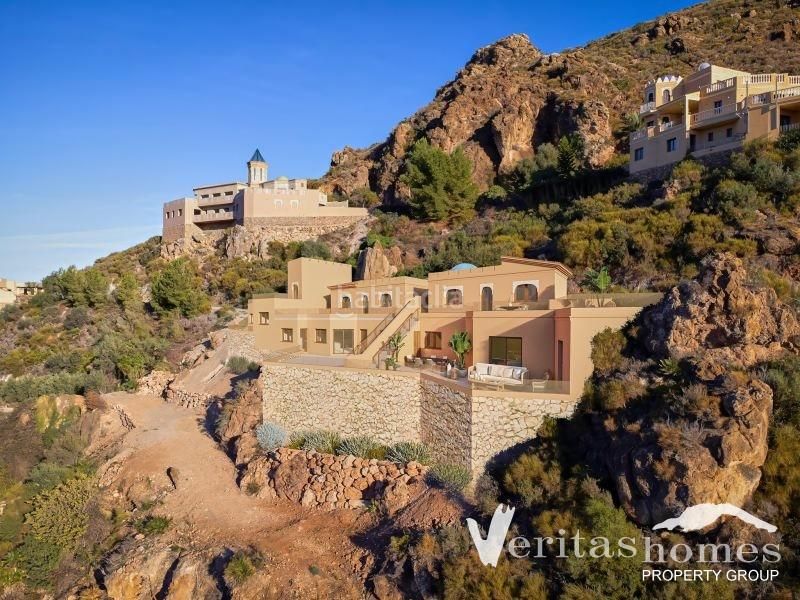 Foto 18ceead7-836c-4274-ab96-be277799cd4b. Casa adosada en Turre