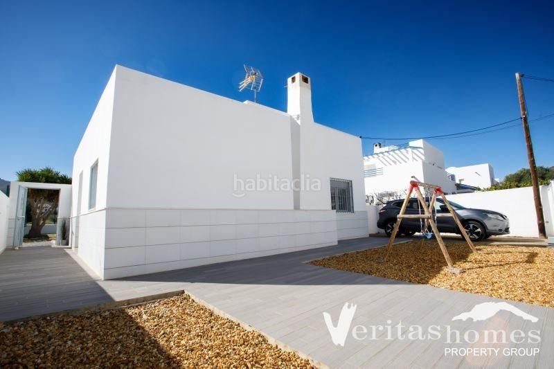 Foto b6e2d6be-c04d-4423-aad3-0e7f012f7eeb. Casa a El Palmeral Mojácar