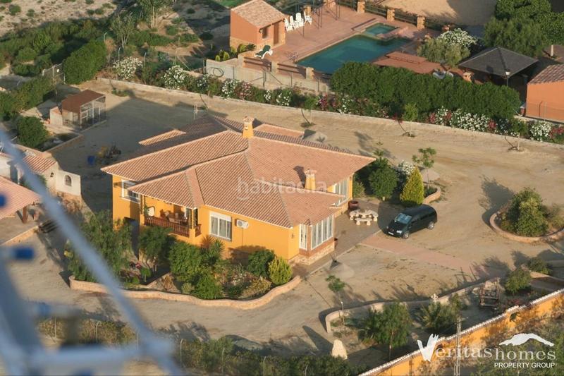 Foto 804ab175-afb2-43f5-96ed-f5b45e00ed98. Casa en Vera ciudad Vera