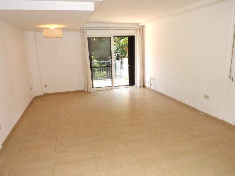 Foto 3727e7f5-0607-40b7-a445-d59400c83b5b. Casa adossada amb calefacció aparcament a Segur de Calafell nucli urbà Segur de Calafell