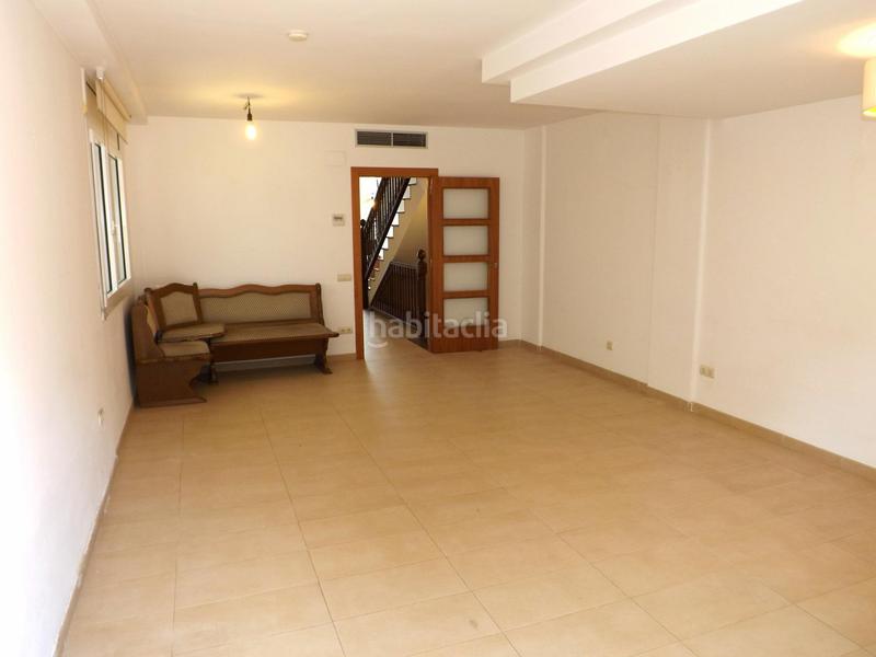 Foto 789e0eeb-6c23-4cfc-8bd8-034ec5ba4bd0. Casa adossada amb calefacció aparcament a Segur de Calafell nucli urbà Segur de Calafell