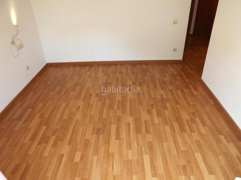 Foto b4e2fea0-b9e9-4f9b-b137-b44a259c0b88. Casa adossada amb calefacció aparcament a Segur de Calafell nucli urbà Segur de Calafell