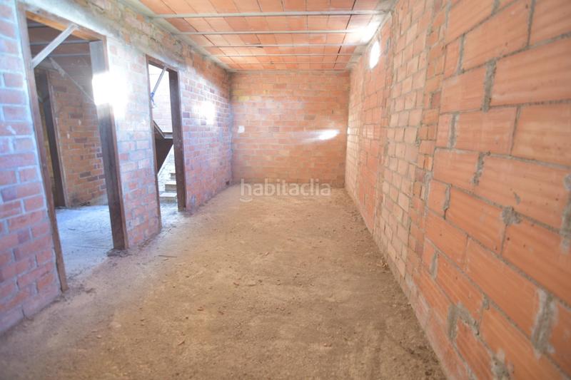 Foto e23320ad-b2c3-40b9-9d1b-05a325c1e5b0. Casa oportunidad de inversión estructura de vivienda unifamiliar en construcción en Albinyana