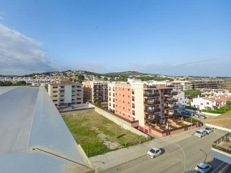 Foto c9ad39aa-019c-48c6-b2e9-fe7fdb9604e2. Pis amb calefacció aparcament piscina a L´Estany Calafell