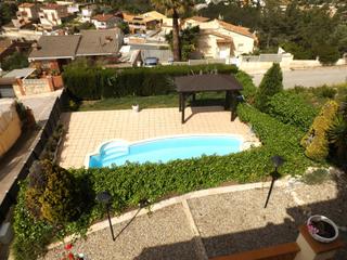 Xalet  Avenida santa maria de montserrat. Encantadora casa a 4 vientos con gran parcela privada y mucho en