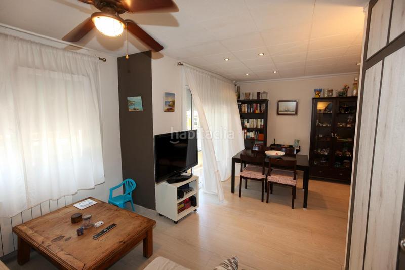 Foto e2931d49-d105-4463-90c4-73d49986dbd0. Planta baja en calle rafael casanova 6 planta baja reformada frente a la plaza y a pocos metros del mar! en Calafell