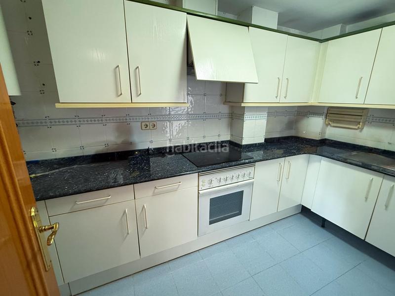 Foto 42f14445-ced8-4ca6-b7e4-479c50fa62ef. Piso en mossen jaume soler 23 piso de 3 habitaciones con terraza y piscina a 100 m del mar platja en Calafell