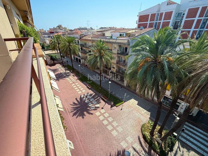 Foto aea64e59-76e1-4dd8-b3d1-414e933e715d. Piso en mossen jaume soler 23 piso de 3 habitaciones con terraza y piscina a 100 m del mar platja en Calafell