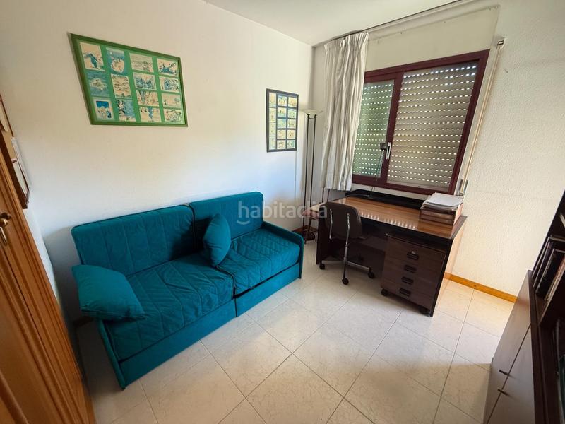 Foto f07952af-1fd4-463d-8b30-5c2d960136c2. Piso en mossen jaume soler 23 piso de 3 habitaciones con terraza y piscina a 100 m del mar platja en Calafell
