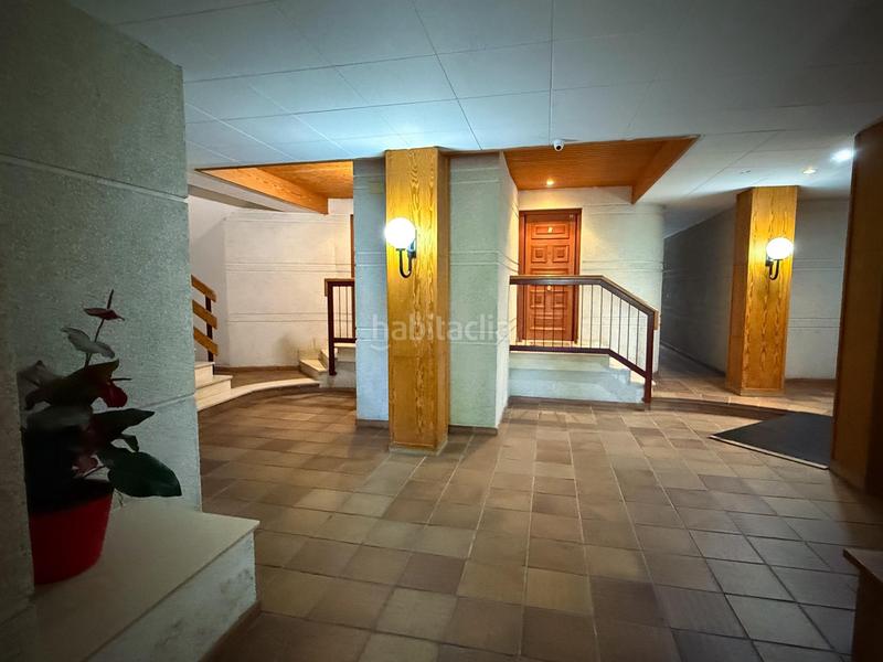 Foto ff0a9a43-67f2-466d-843e-f4c962fba43d. Piso en mossen jaume soler 23 piso de 3 habitaciones con terraza y piscina a 100 m del mar platja en Calafell