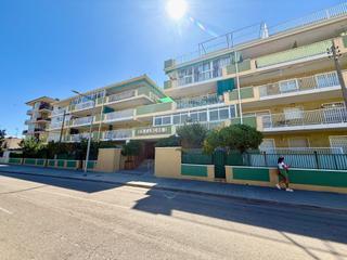 Planta baixa  Carrer lluis companys 82. Estilo de vida mediterráneo planta baja a 300m de la playa