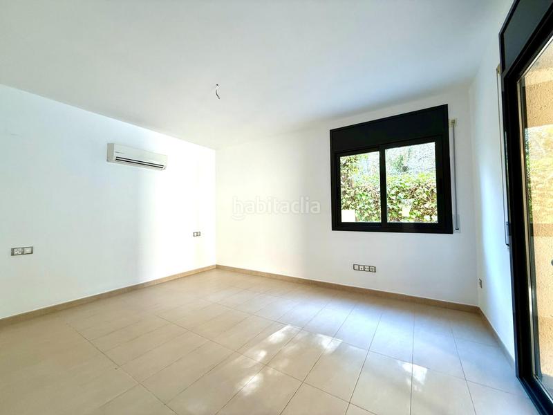 Foto 3cd03a04-f61e-4f3d-a3b6-da7fef2756e0. Chalet dans carrer cep 56 dans Centre Vendrell (El)