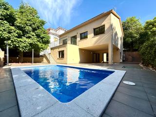 Xalet  Carrer cep 56. Chalet unifamiliar  la muntanyeta