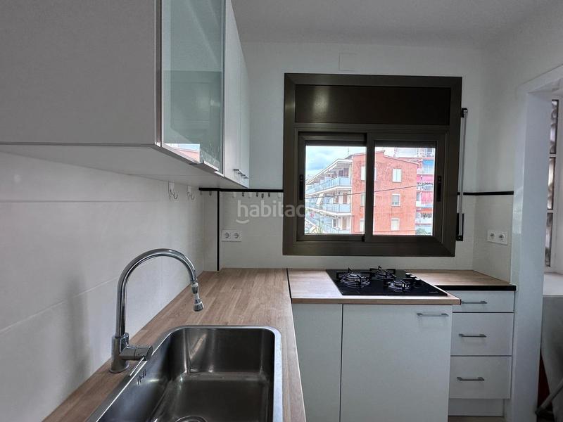 Foto b110eebd-32f6-4022-a04a-a82d93d7ec39. Piso  playa con zona comunitaria y piscina en Cunit