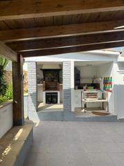 Haus  Avenida espanya. Atención, que este chalet en segur de calafell lo tiene todo!