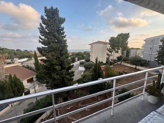 Pis  Avenida del comte gómez de orbaneja. Tu refugio con vistas al mar te está esperando
