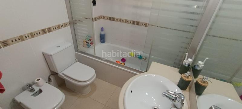 Foto 0d941cb6-25d0-4cf7-845e-8b4b9dd2c1c2. Pis amb piscina a Cunit residencial Cunit