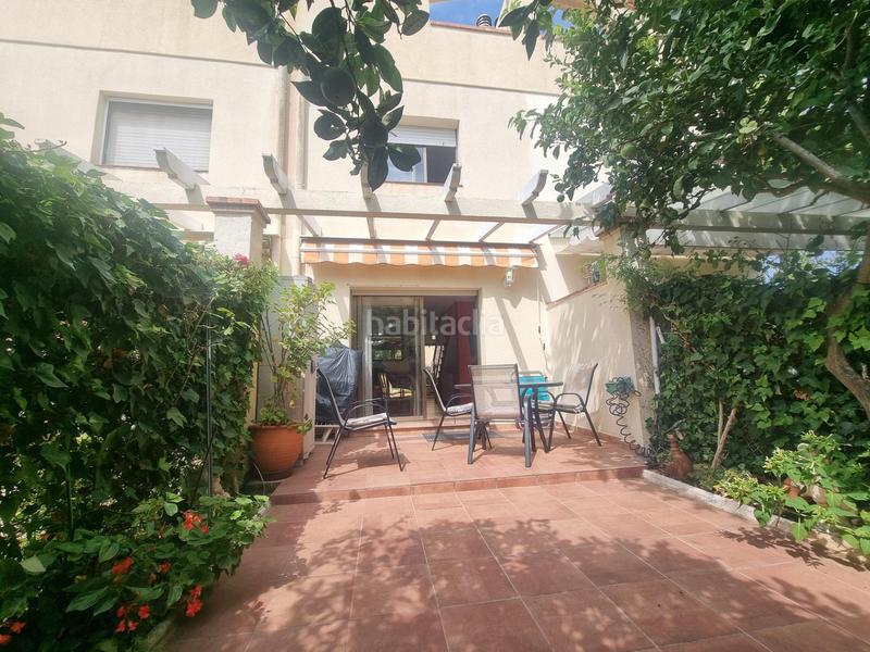 Foto 7fb430c8-ef2f-429e-a9da-85daba988c3d. Casa adossada amb aparcament piscina a Clarà Torredembarra