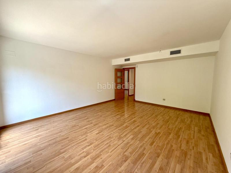 Foto 6feb0dba-cef9-4f81-aa3d-ec5649362381. Xalet a carrer cep 56 a Centre Vendrell (El)