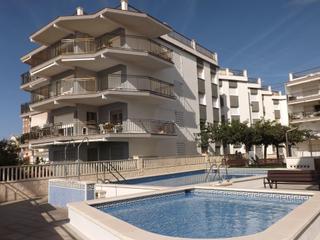 Àtic  Paseo maritim. Exquisito apartamento semi reformado en primera línea lateral al