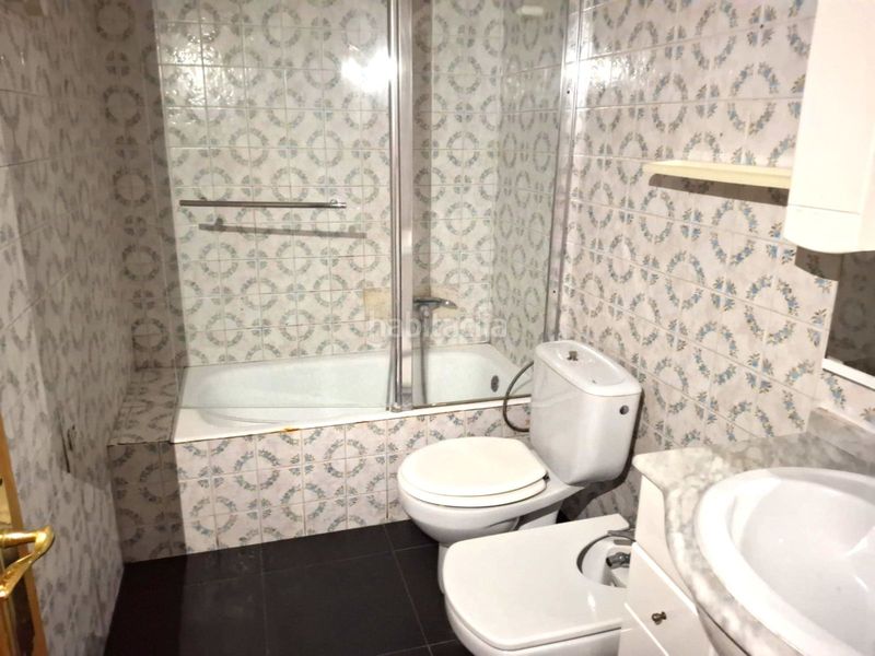 Foto bd4def48-739a-4b01-a57e-bd490955c174. Pis a Calafell platja Calafell