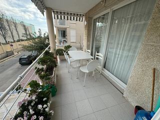 Flat  Carrer de ran de mar. Bonito piso  lateral al mar de 4 habitaciones en el sanatori