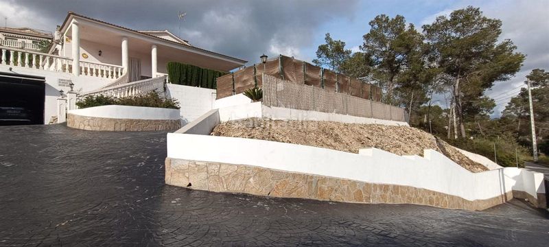 Foto 2181b549-d7fb-48bc-85ac-fe81d61e7bd6. Casa amb piscina a Olivella