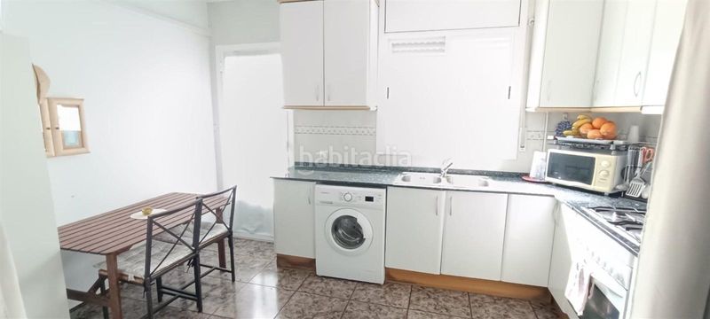 Foto 299f5c00-d3d5-4c51-b329-c25295b09a73. Casa amb piscina a Olivella