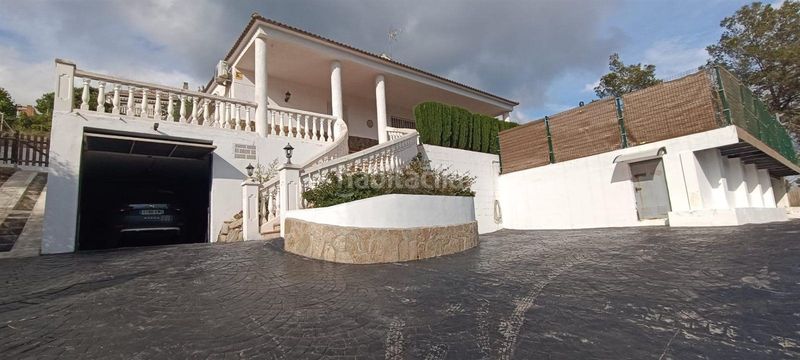 Foto 40a90423-838f-4c39-835b-299a9e7e28ca. Casa amb piscina a Olivella